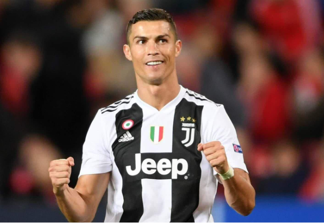 名宿：在我看来莱奥是边锋不是前锋；他配得上米兰10号球衣（名宿：莱奥更像边锋而非前锋，配得上米兰10号战袍）