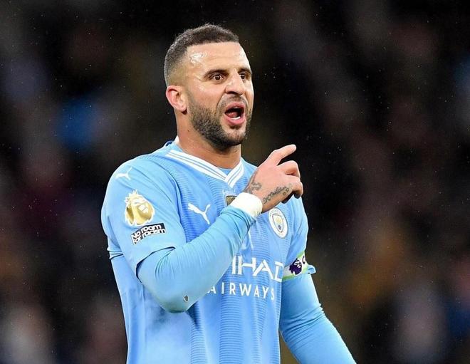 三分刚出手球迷就知道能进（三分一出手，球迷就知道要进了）