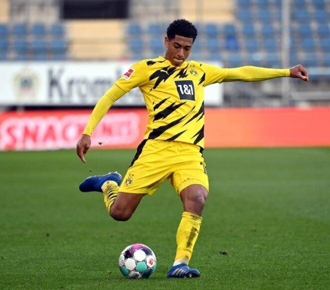 官方：赵博和王国明共同当选中超9／10月最佳守门员（中超9／10月最佳门将出炉：赵博、王国明携手当选）