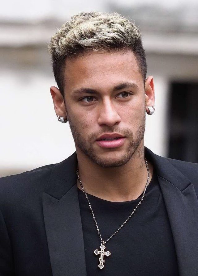 都体：尤文正在关注被穆帅盛赞的本菲卡17岁左后卫若泽-内托（都体：穆帅盛赞的17岁本菲卡左后卫若泽-内托已进入尤文视野）