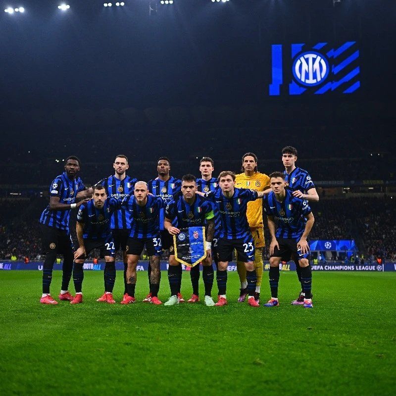 半场战报：莱切0-0维罗纳（半场速递：莱切与维罗纳0-0僵持）