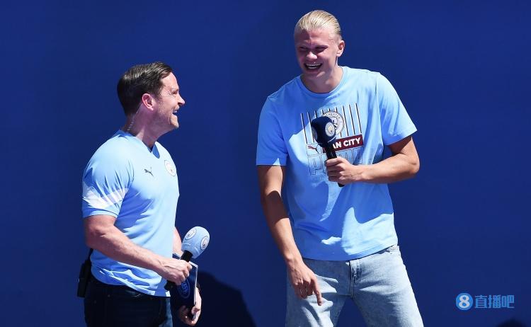 打满12分钟！怀特首节投篮10中5，得到12分2篮板2助攻（怀特首节打满12分钟，10投5中贡献12分2篮板2助攻）