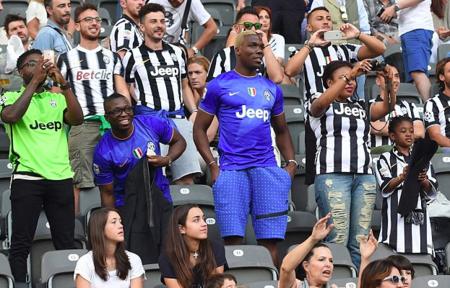 首次被葡萄牙征召的边锋福布斯出生时，C罗已为葡萄牙出场3次（福布斯迎来葡萄牙首召，出生时C罗已为国家队出场三次）