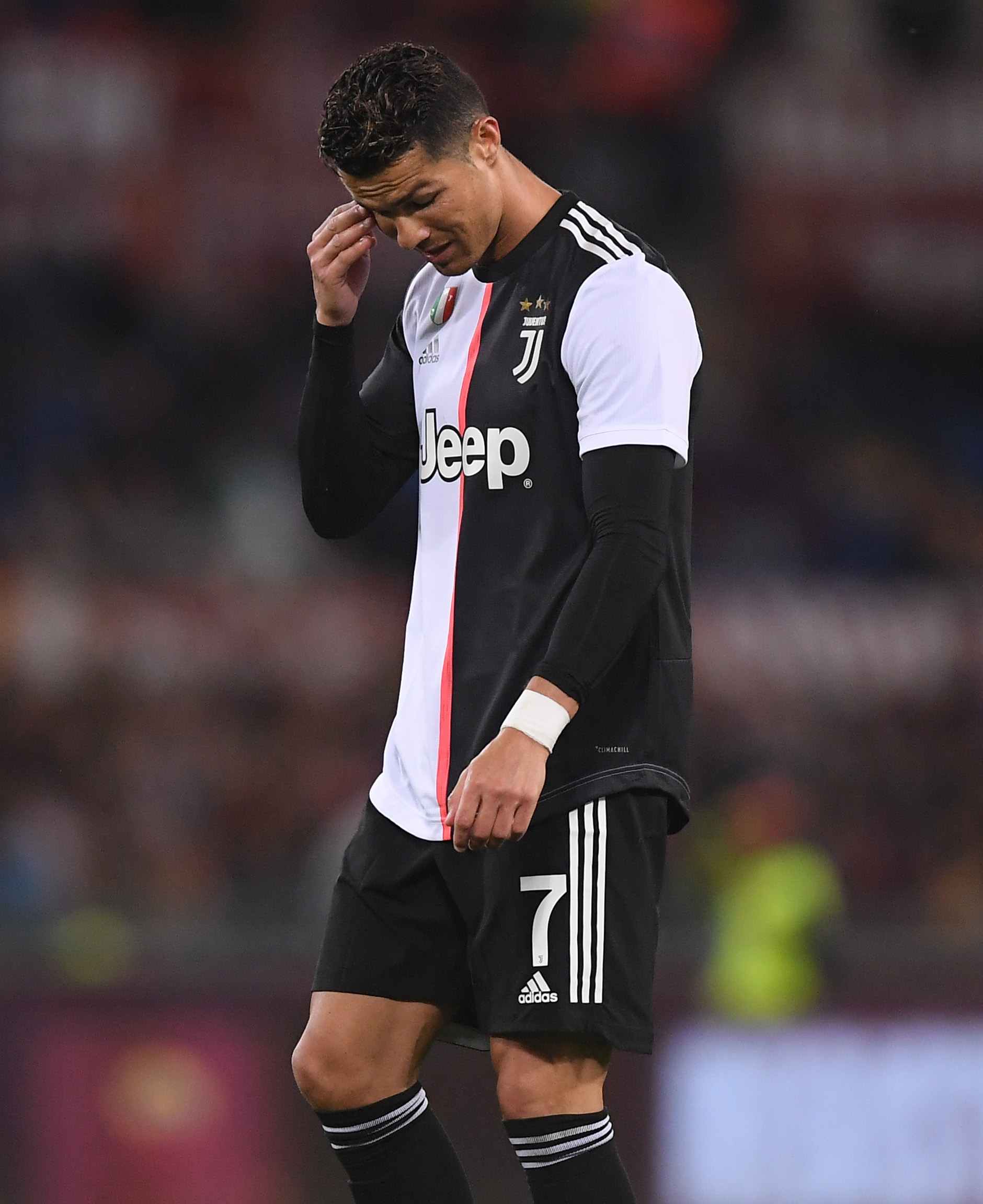 马卡报：伯纳乌将举行特别嘉年华，变身圣诞乐园！门票已售罄（马卡报：伯纳乌将上演圣诞嘉年华，化身冬日乐园，门票告罄）