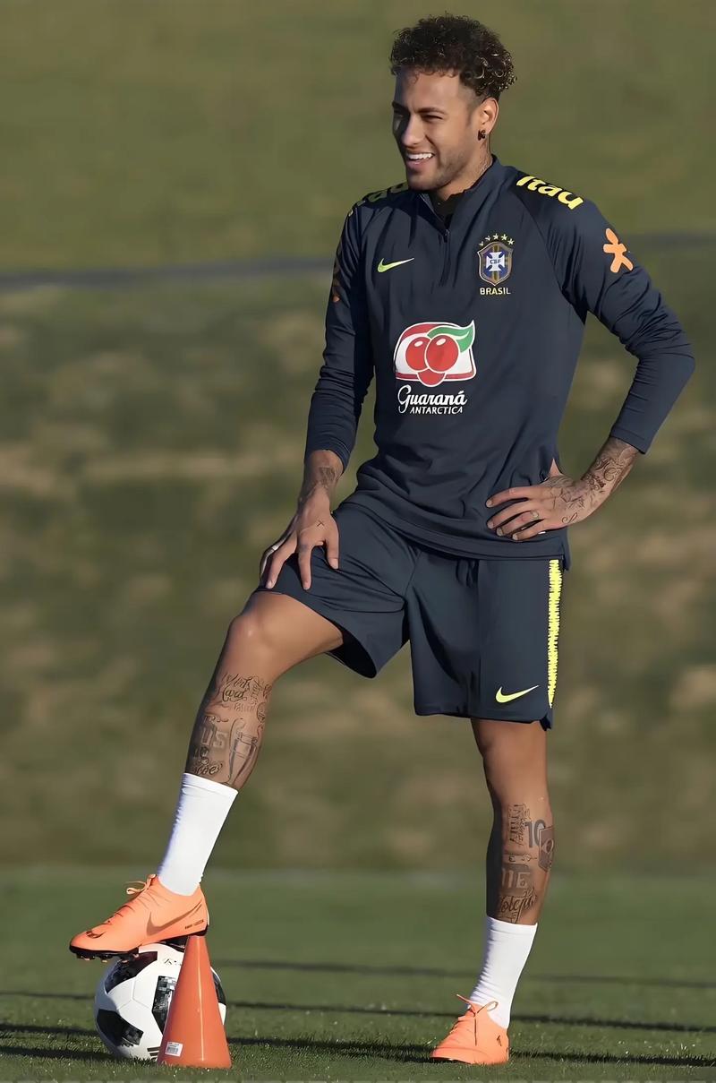 武汉三镇官方：邓涵文将于合同期满后离队（武汉三镇官宣：邓涵文合同到期后将离队）