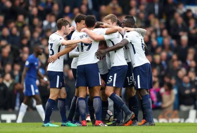 科莫vs萨索洛：尼科-帕斯、阿尔韦托-莫雷诺首发，马蒂奇、贝拉尔迪出战（科莫战萨索洛：尼科-帕斯、阿尔韦托-莫雷诺先发，马蒂奇、贝拉尔迪登场）