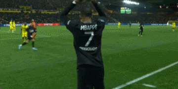 2球3助攻闪耀全场，奥利塞当选拜仁6-2弗赖堡最佳球员